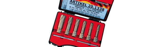 Karnasch Set BASIC, Hard-Line55 6 HM kernboor: snijdiepte 55mm, Nitto/Uni-opname 19mm, elk 1 Stk Ø14, 16, 18, 20, 22, 26mm, 1 uitwerpstift 6,34x102mm, voor Ø12-17mm 1 uitwerpstift 7,98x105mm, voor Ø18-26mm Art: 201338