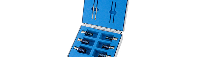 Karnasch Set BASIC, Blue-Drill Line30 PRO/Blue-Drill Line-Rail30 PRO 6 PM poederstaal+DURABLUE-gecoate kernboor: snijlengte 30mm, weldonopname 19mm, van elk 2 Stk Ø 12, 16, 18mm, 2 uitwerpstiften 6,34x77mm Art: 201944